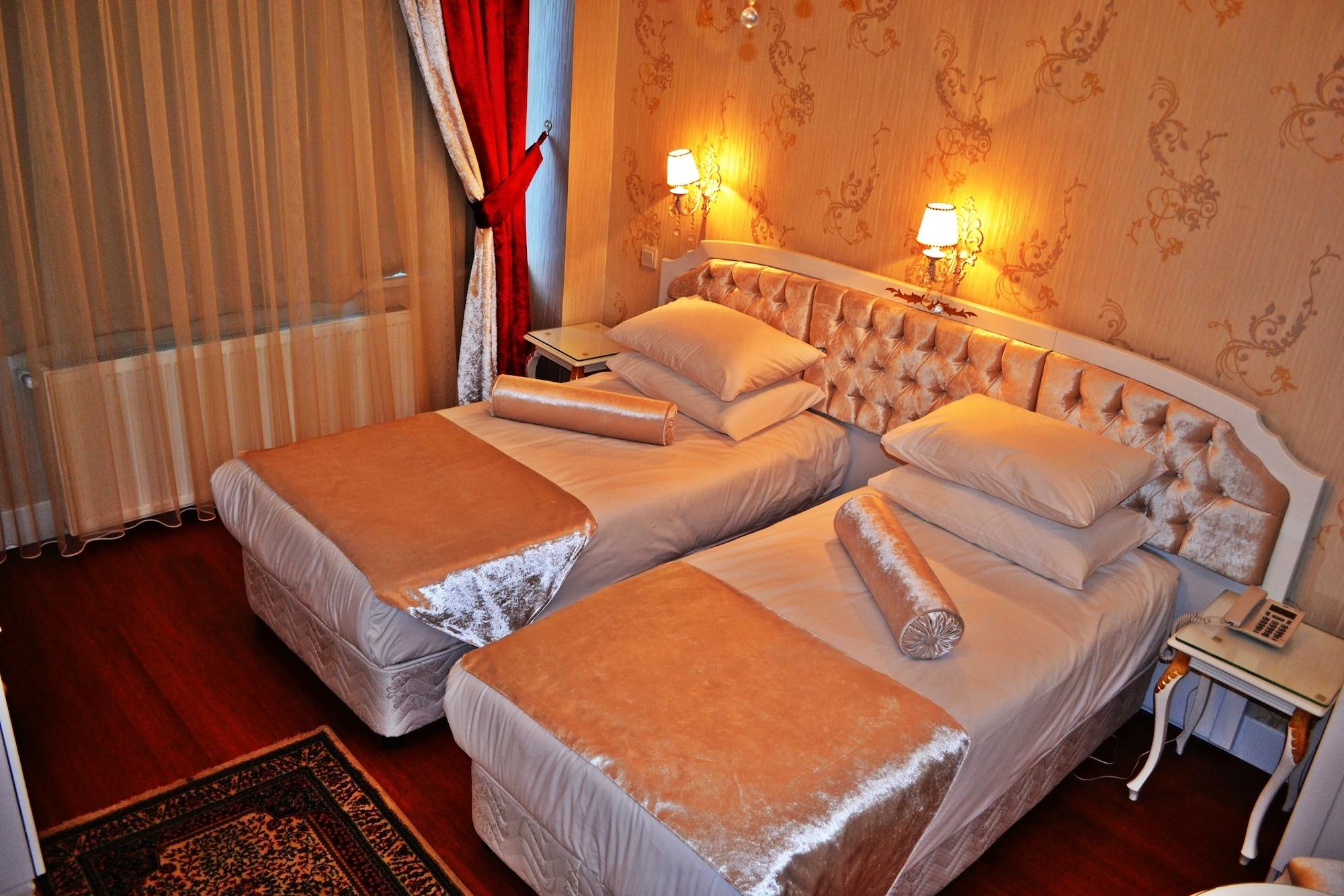 Alyon Taksim 3*