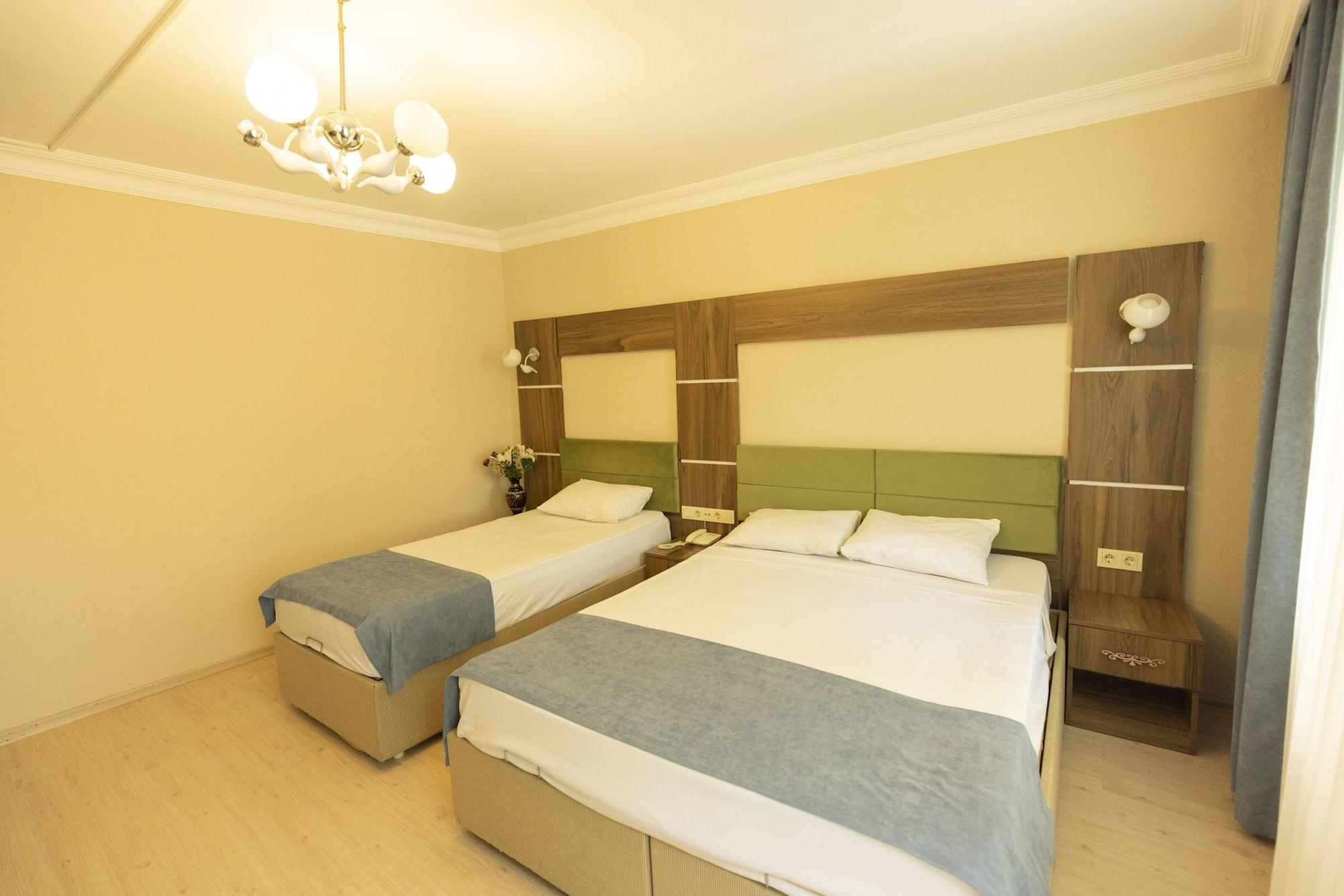 De Maree Hotel 3*
