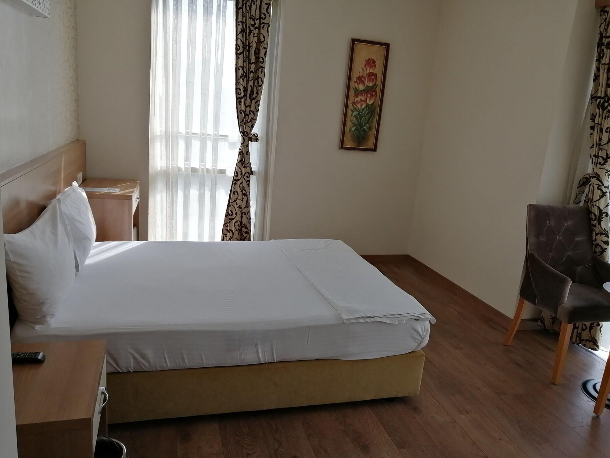 Royal Hotel