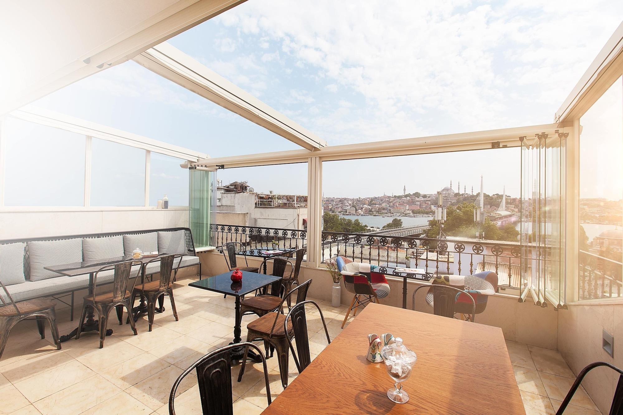 Perla Galata Hotel 3*