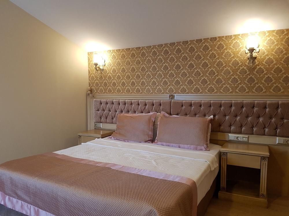 Apple Tree Hotel