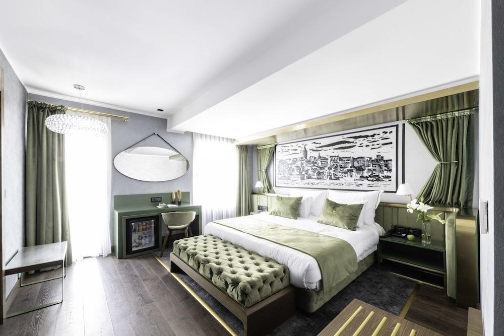 Hotel The Wings