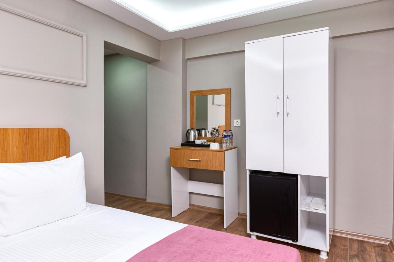 Ria Boutique 4*