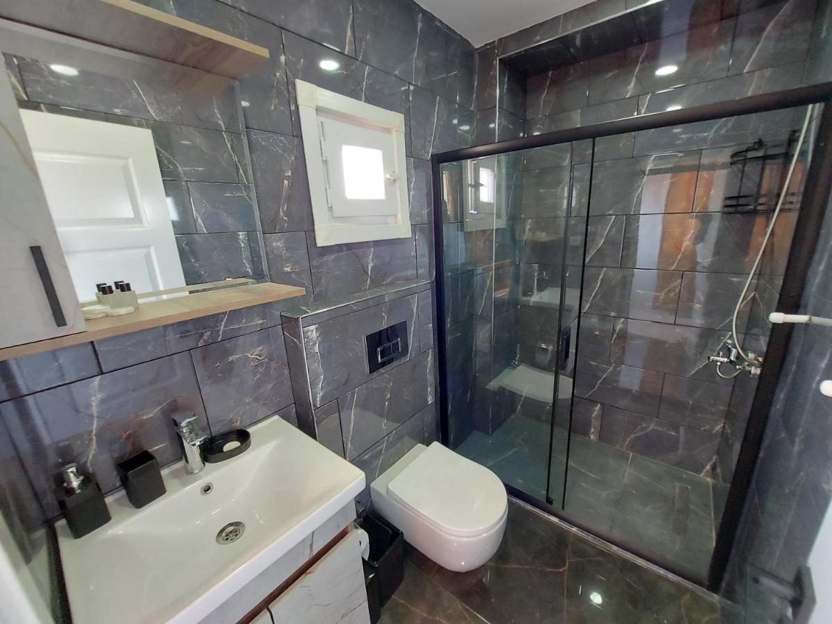 Peker Otel *