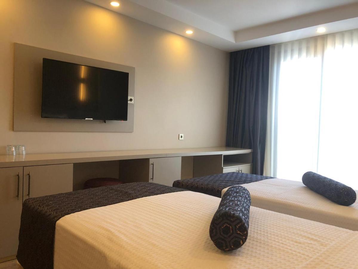 Grand Iska Palace Hotel