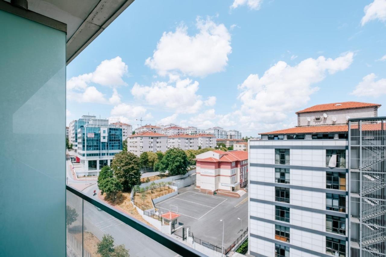 Daire Cozy Studio Flat W Balcony 10 Min To Marmara Forum