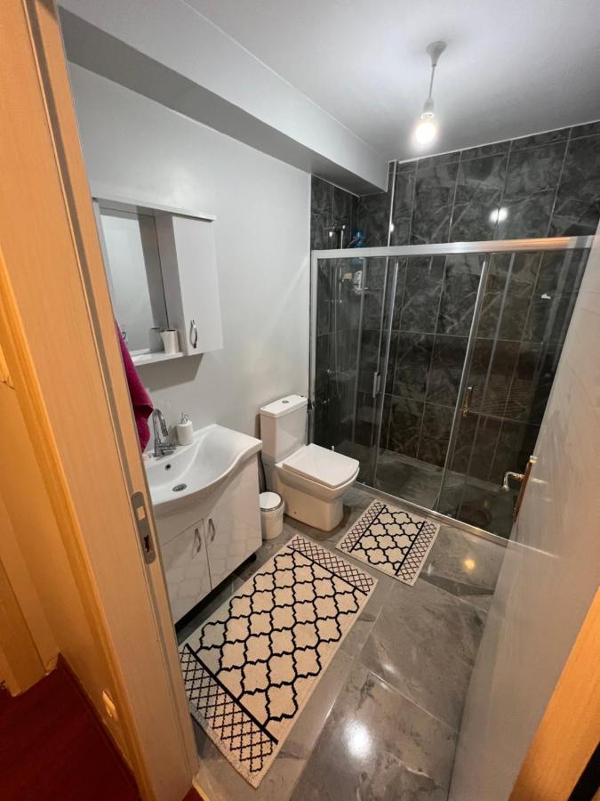 Private In Shared Apartment *