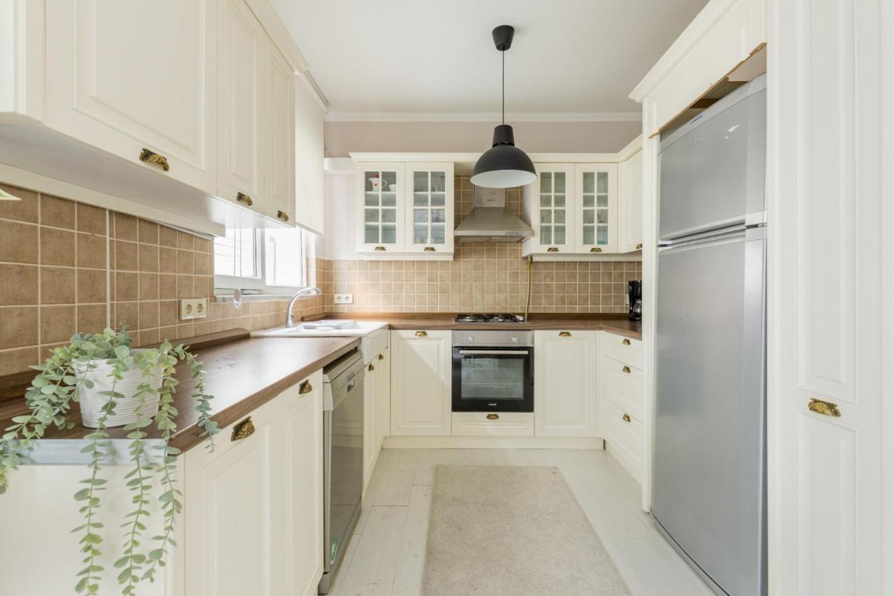 Centrally Located Stylish Flat In Nisantasi *