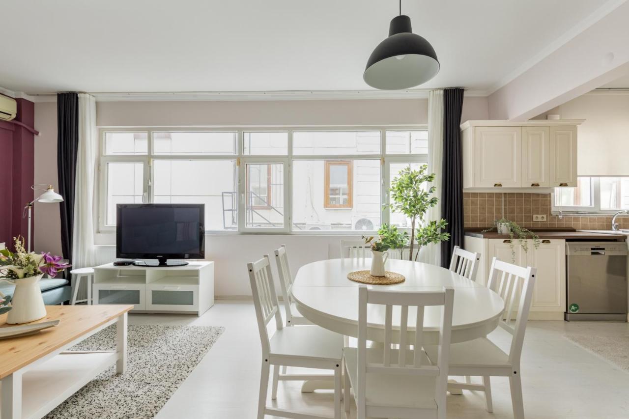 Centrally Located Stylish Flat In Nisantasi * Istanbul