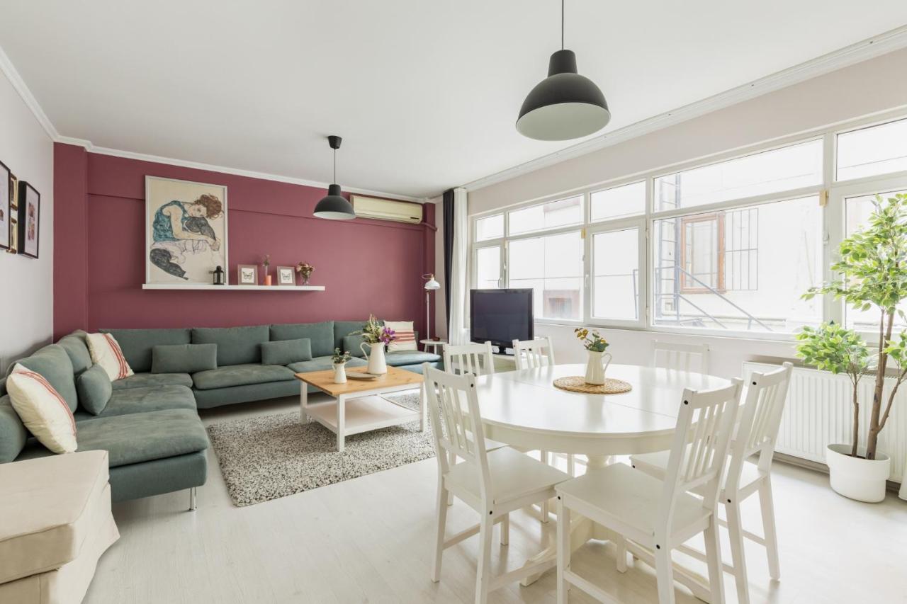 Centrally Located Stylish Flat In Nisantasi Apartment *
