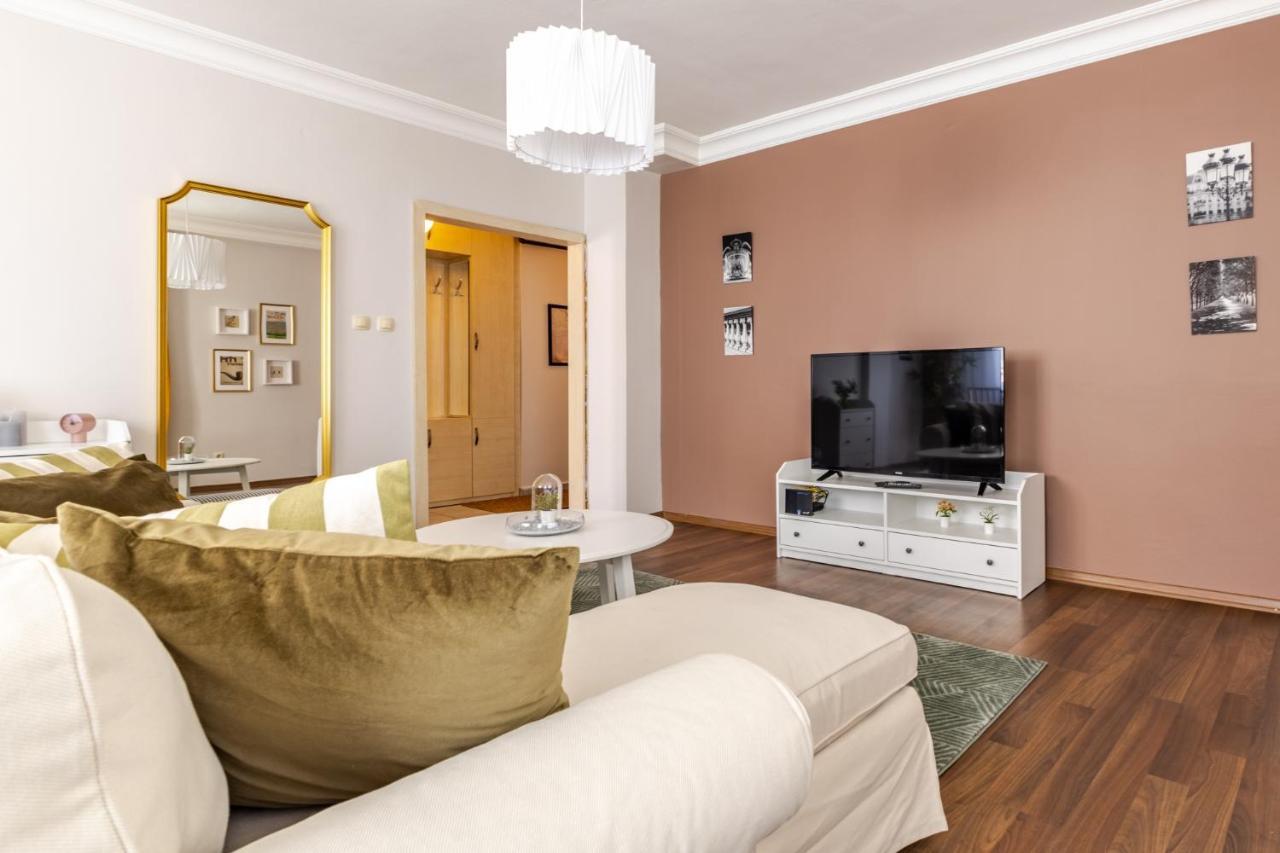 Exquisite Flat Close To Zorlu In Besiktas