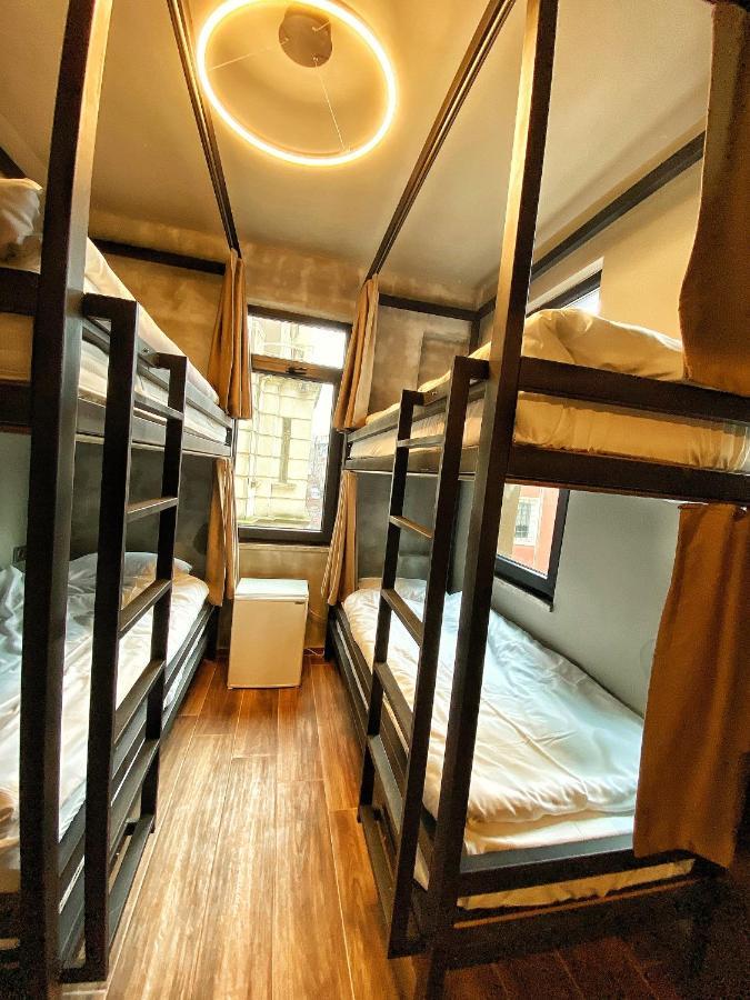 Hostel Nomad Karakoey *