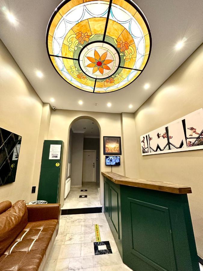 Otel Aram Kerasi