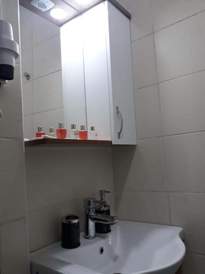 Sunnyaparttaksim *