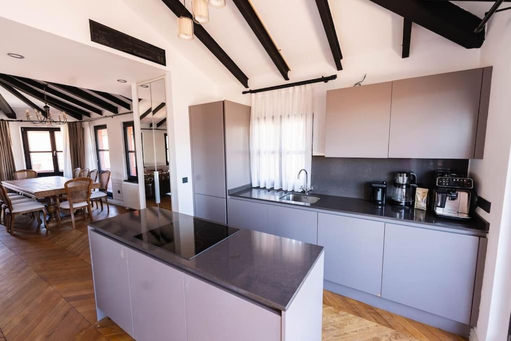 Amazing Flat In Beyoglu-taksim Apartment Istanbul