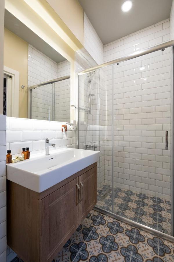 Level Apartment