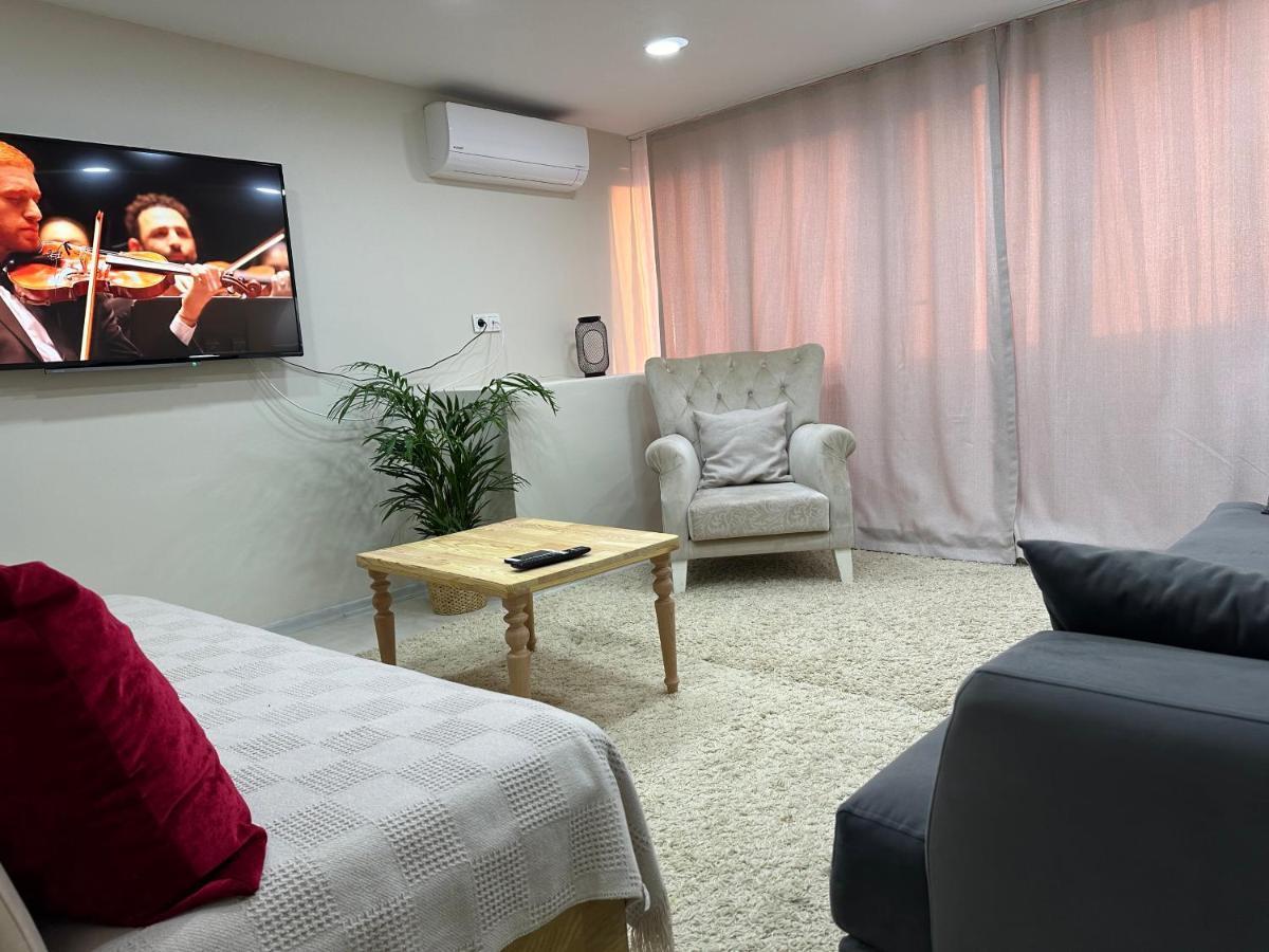 Apartamento Fatih Merkezi Lokasyon Guzel Teras Manzarasi