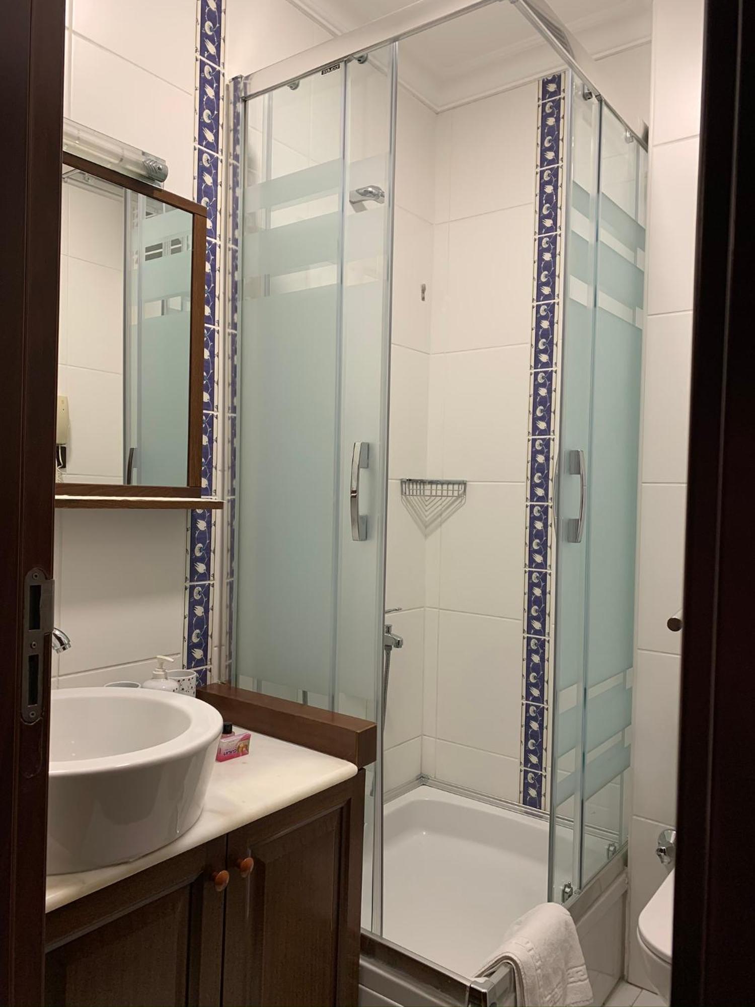 Ada Hotel