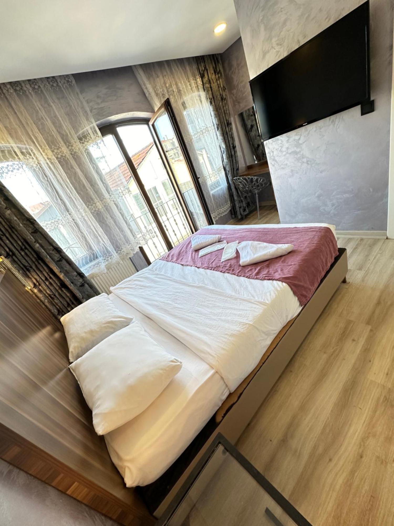 Hotel Alyon 3*