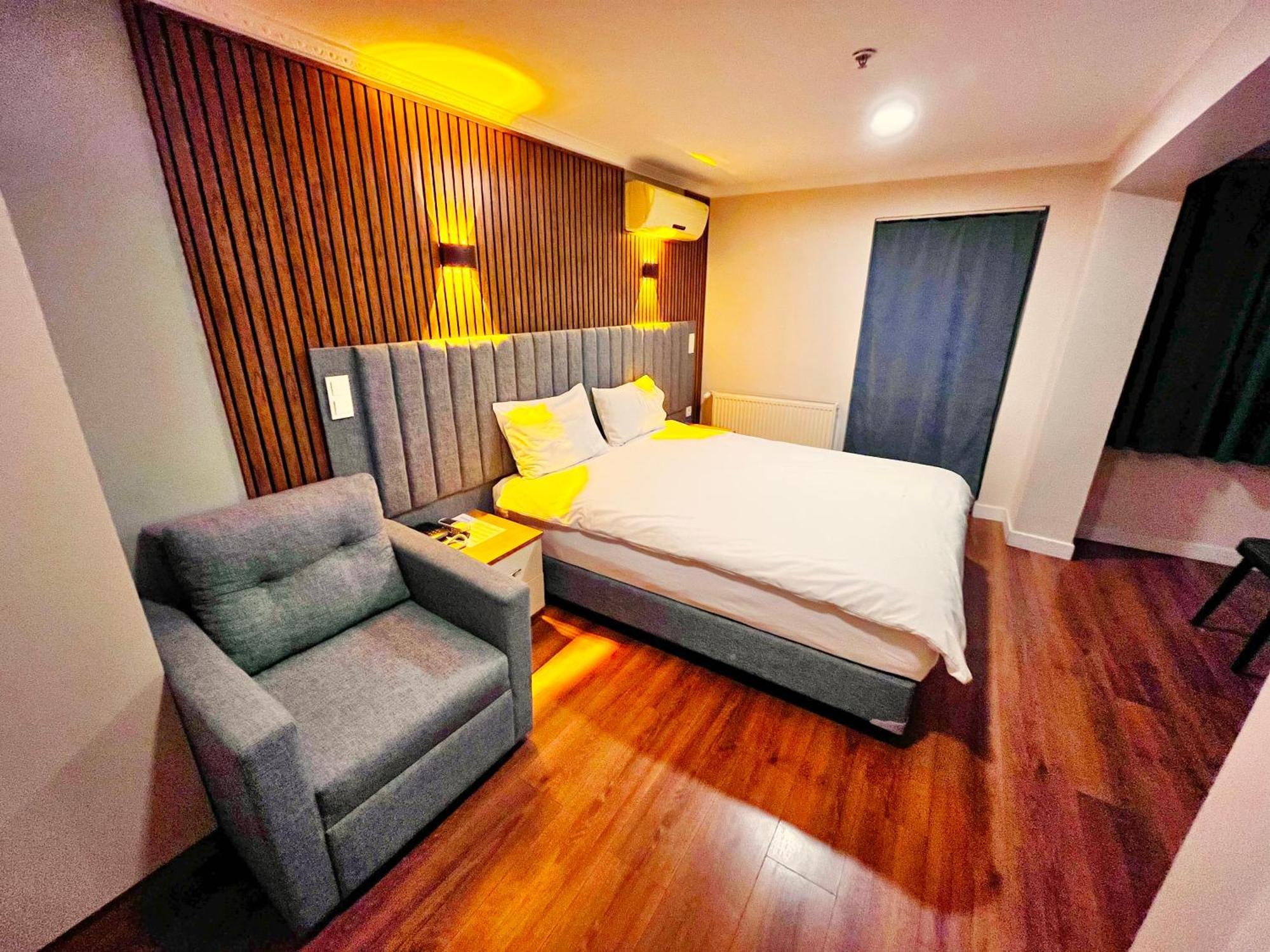 Otel Naila 2*