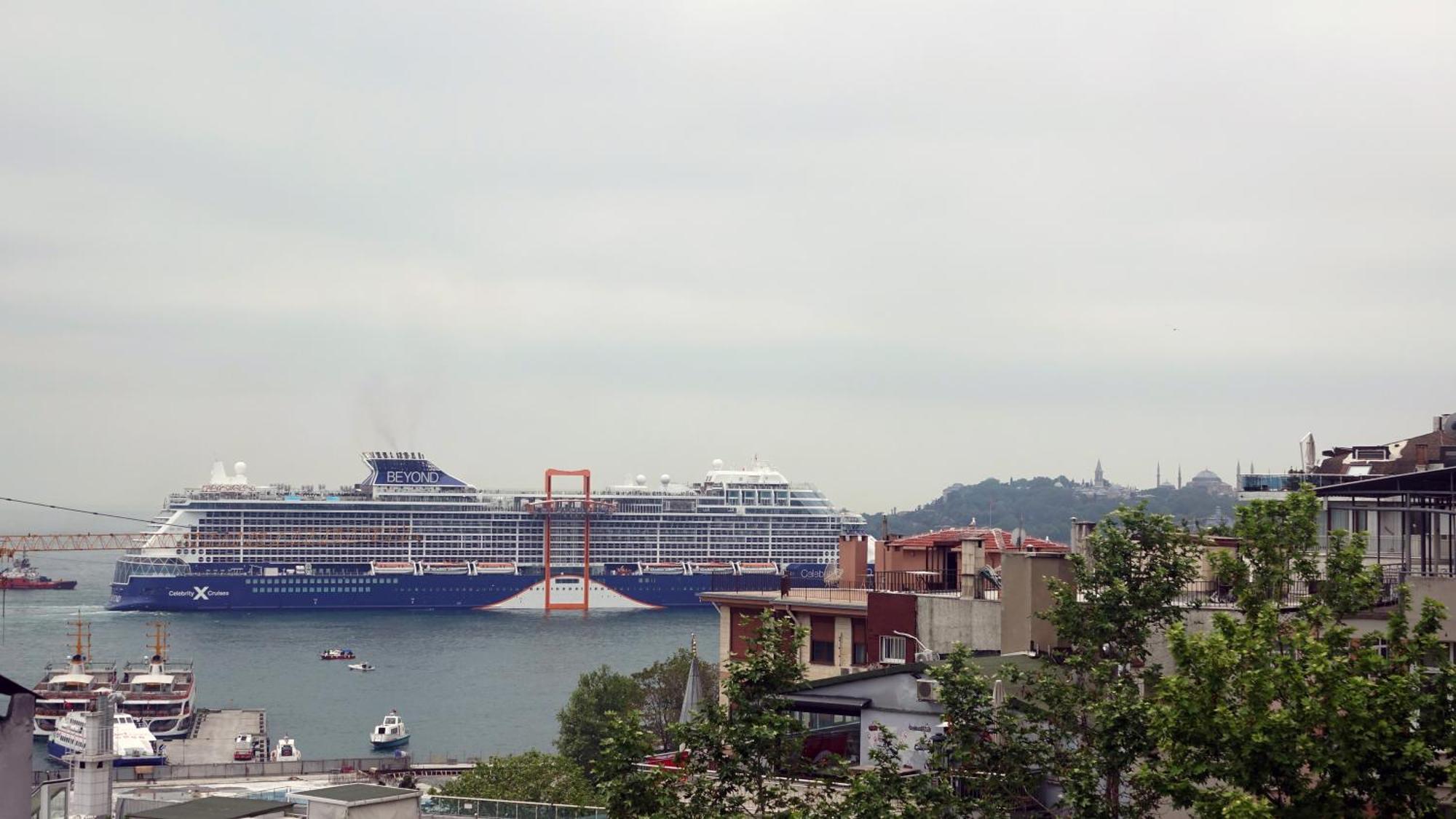 Bosphorus View-airport Shutle-high Speed Wifi-private Parking Istanbul