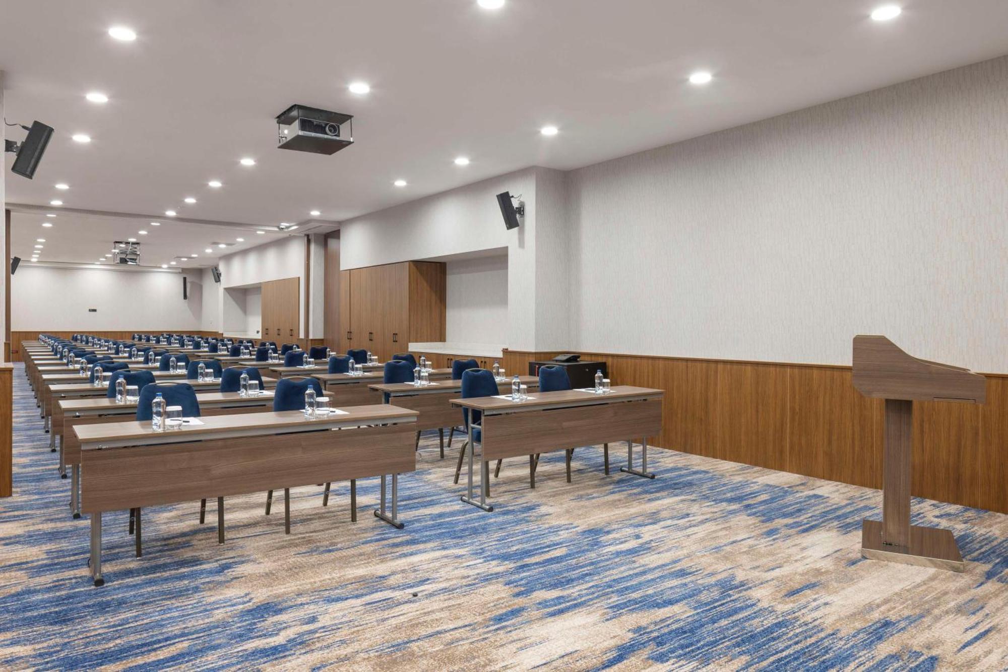 Hotel Hampton By Hilton Airport, Arnavutkoy