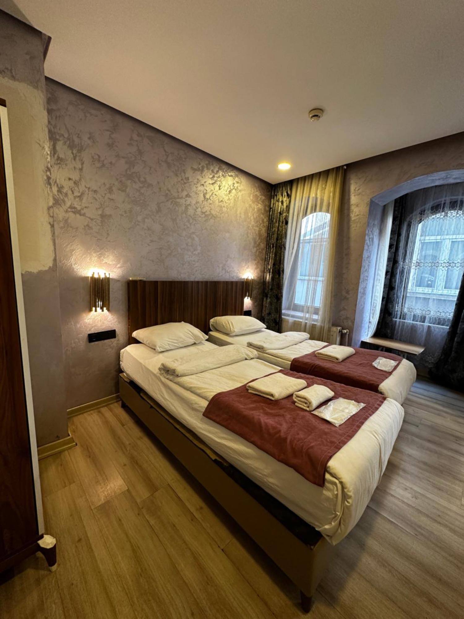 Alyon Hotel