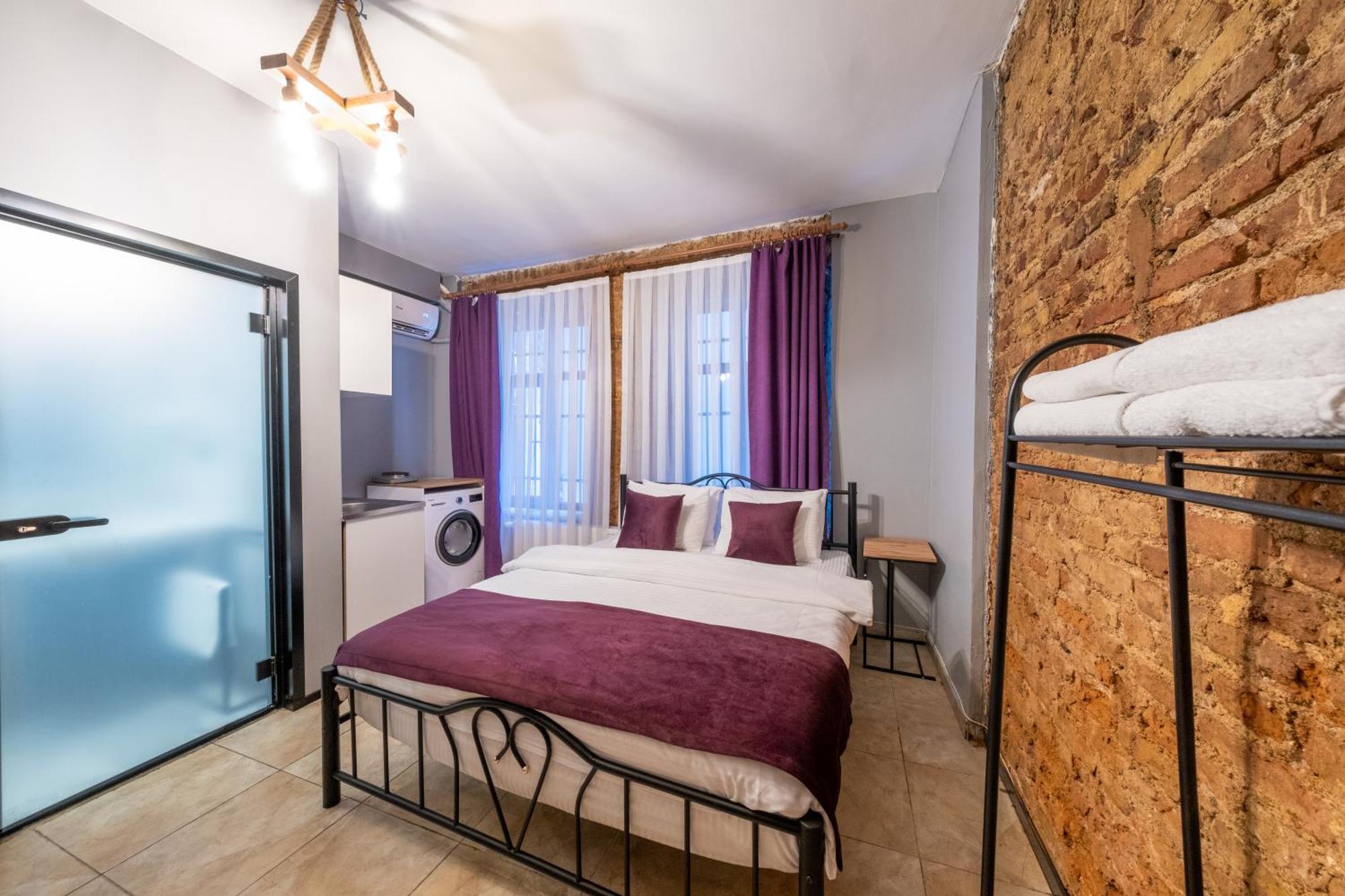 The Luxury Frame Suites *