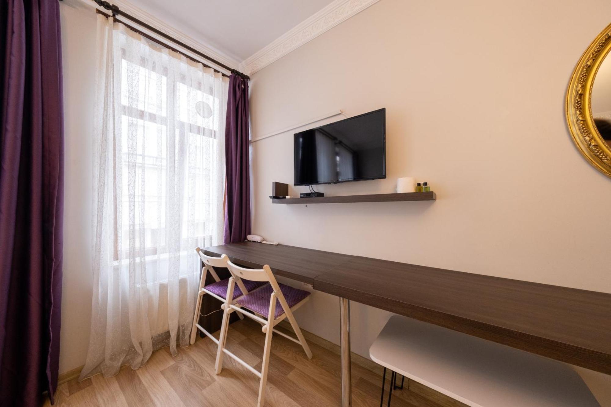 The Luxury Frame Suites *