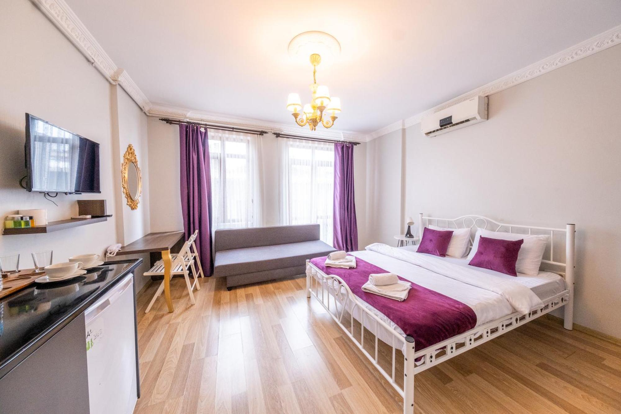 The Luxury Frame Suites Hotel
