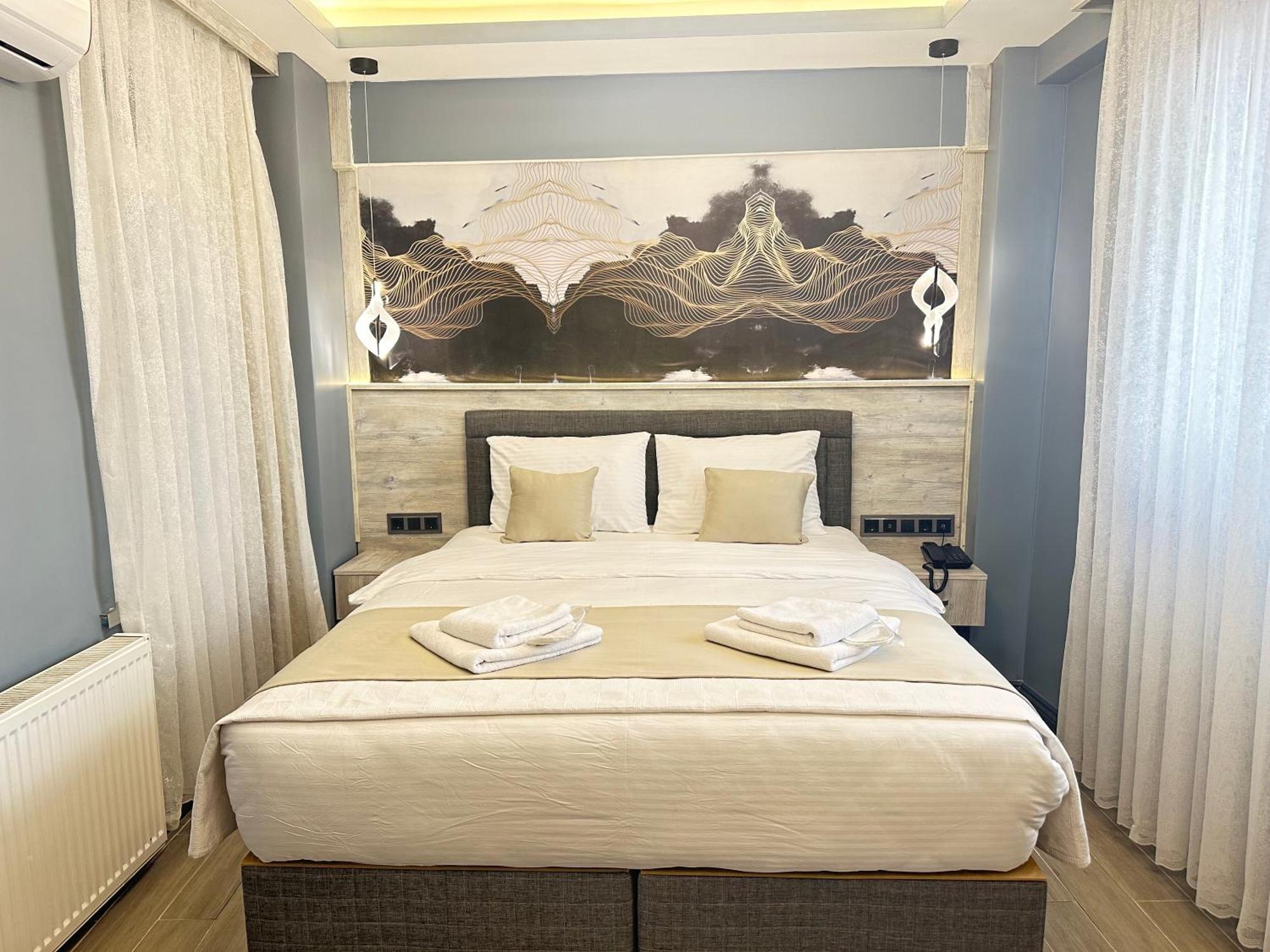 Hotel Blue Moonrise