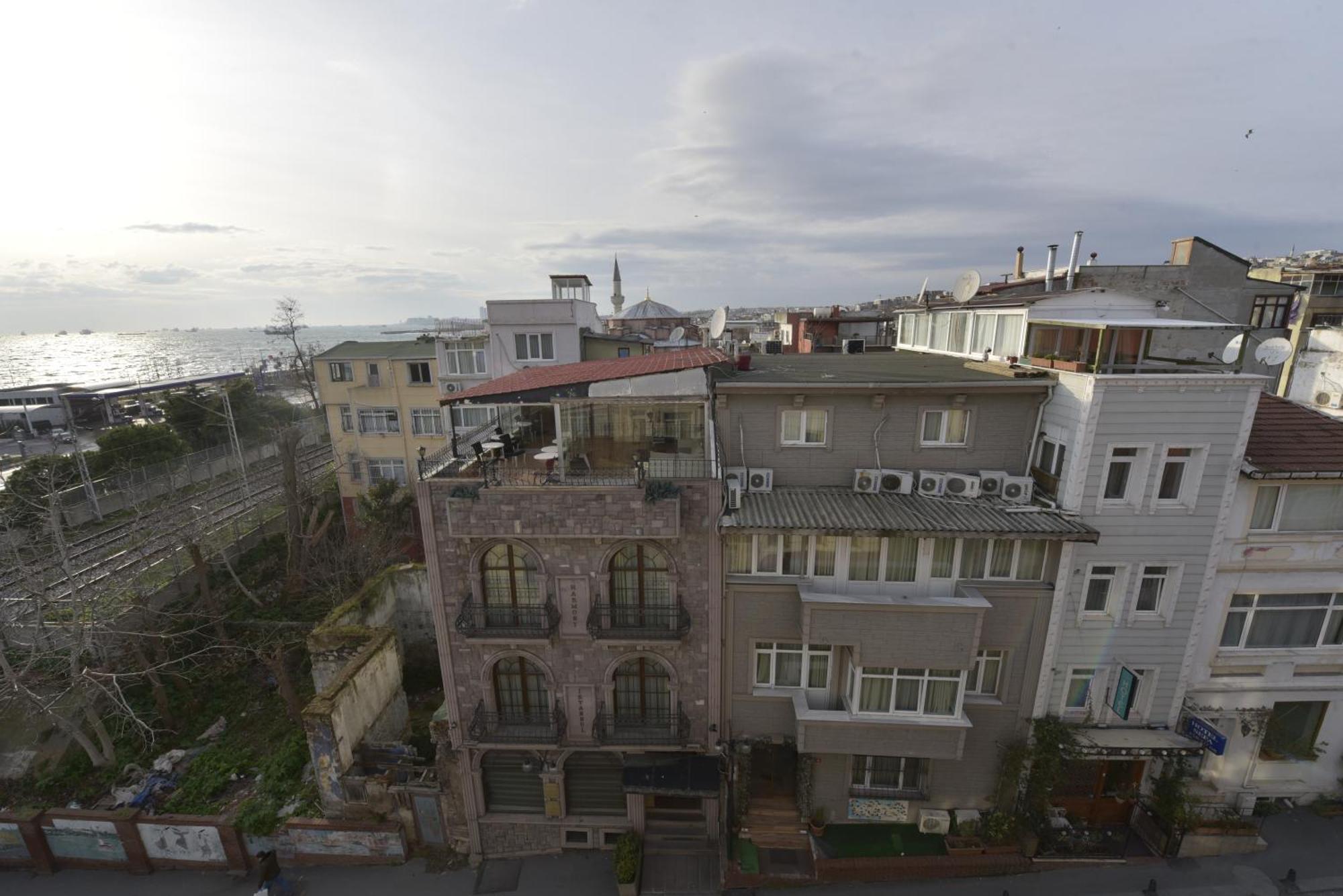 Hotel Golden Palace Sea View 3*