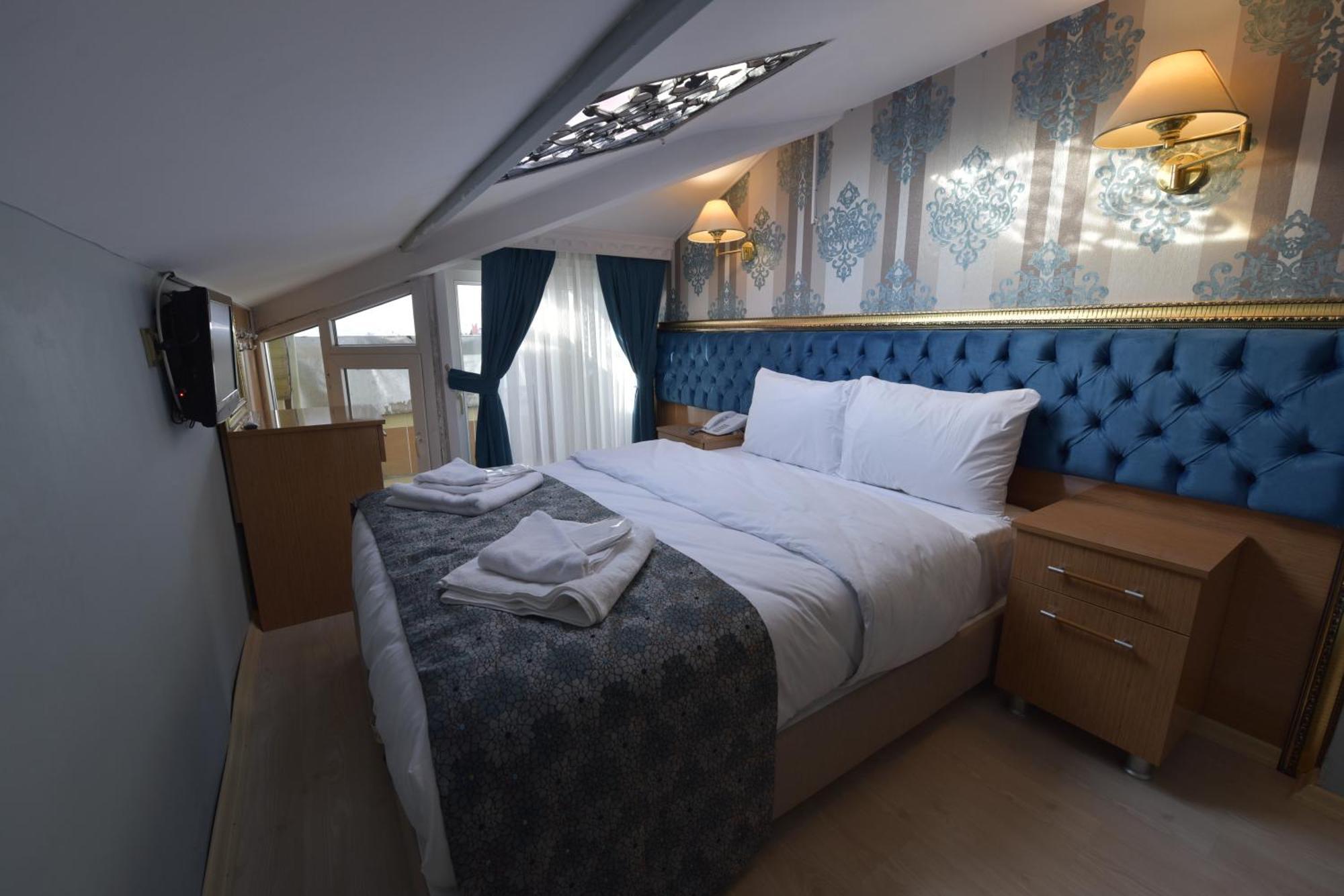 Golden Palace Sea View Hotel 3*