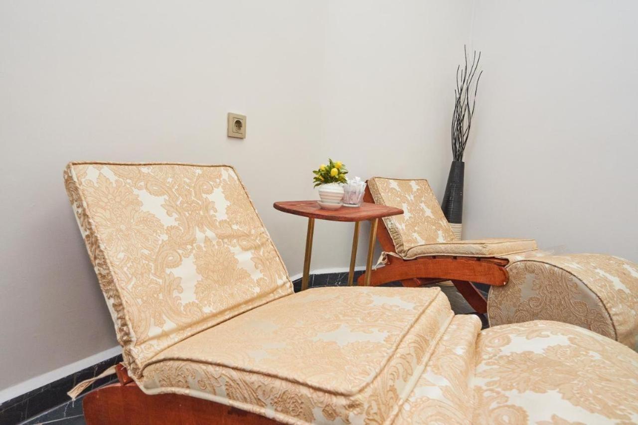 Honey Hotel 2*