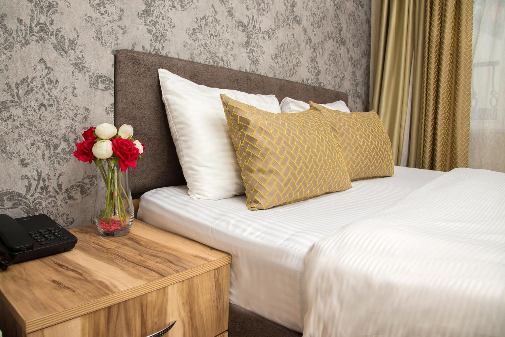 Hotel Honey