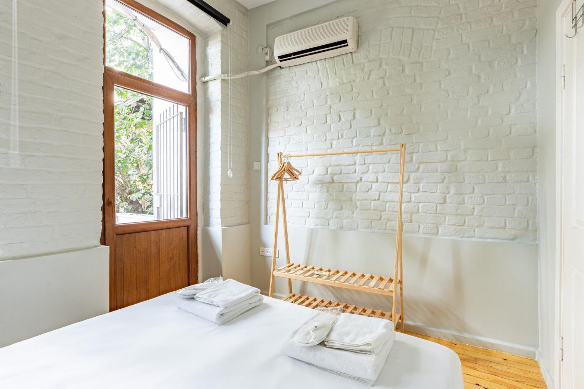 Pin Exclusive 1 Bd Taksim A3