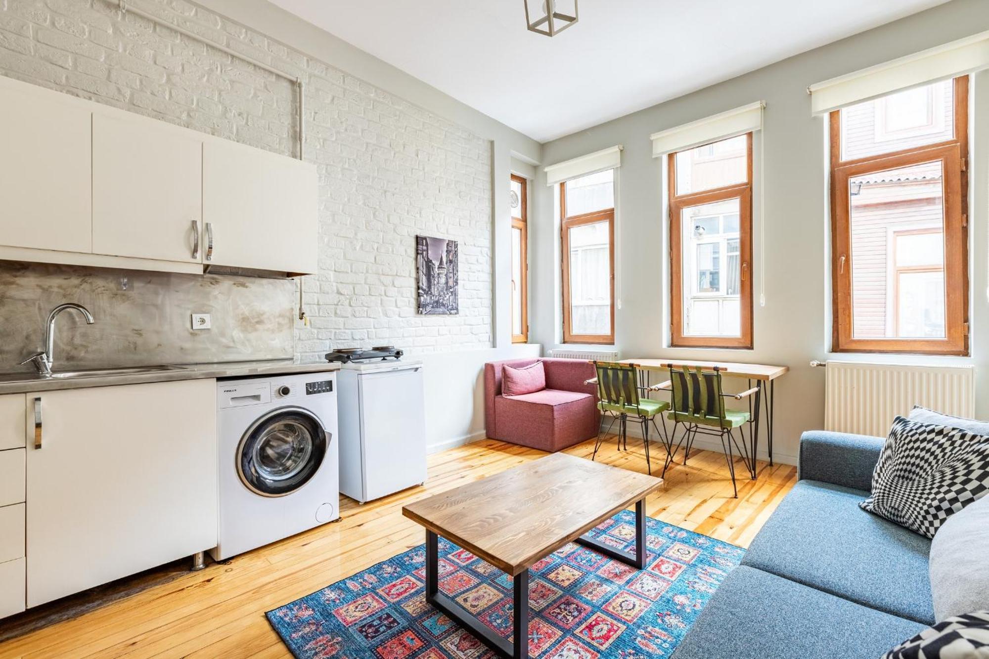 Pin Exclusive 1 Bd Taksim A3 *