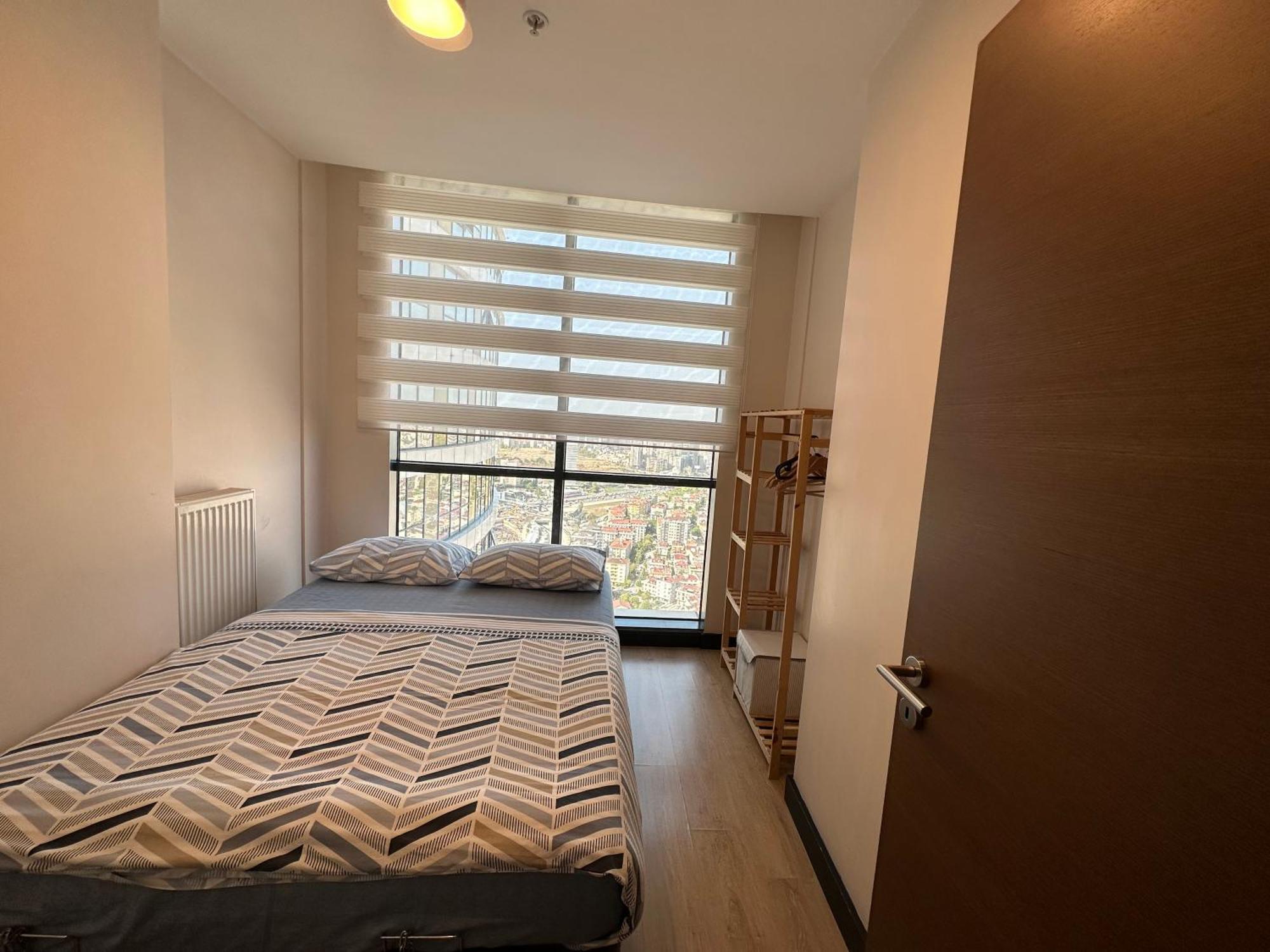 Stylish Flat-eagle Eye For Apartment