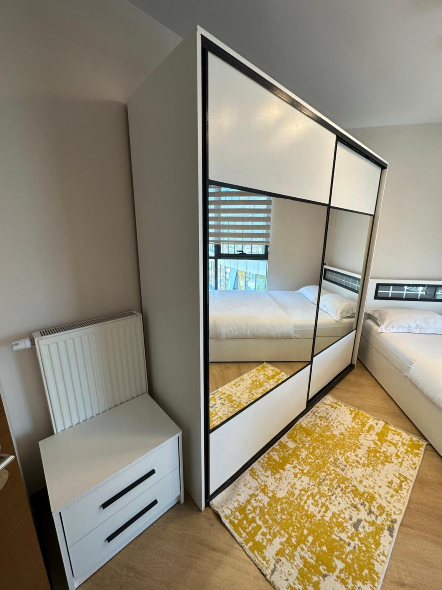 Stylish Flat-eagle Eye For