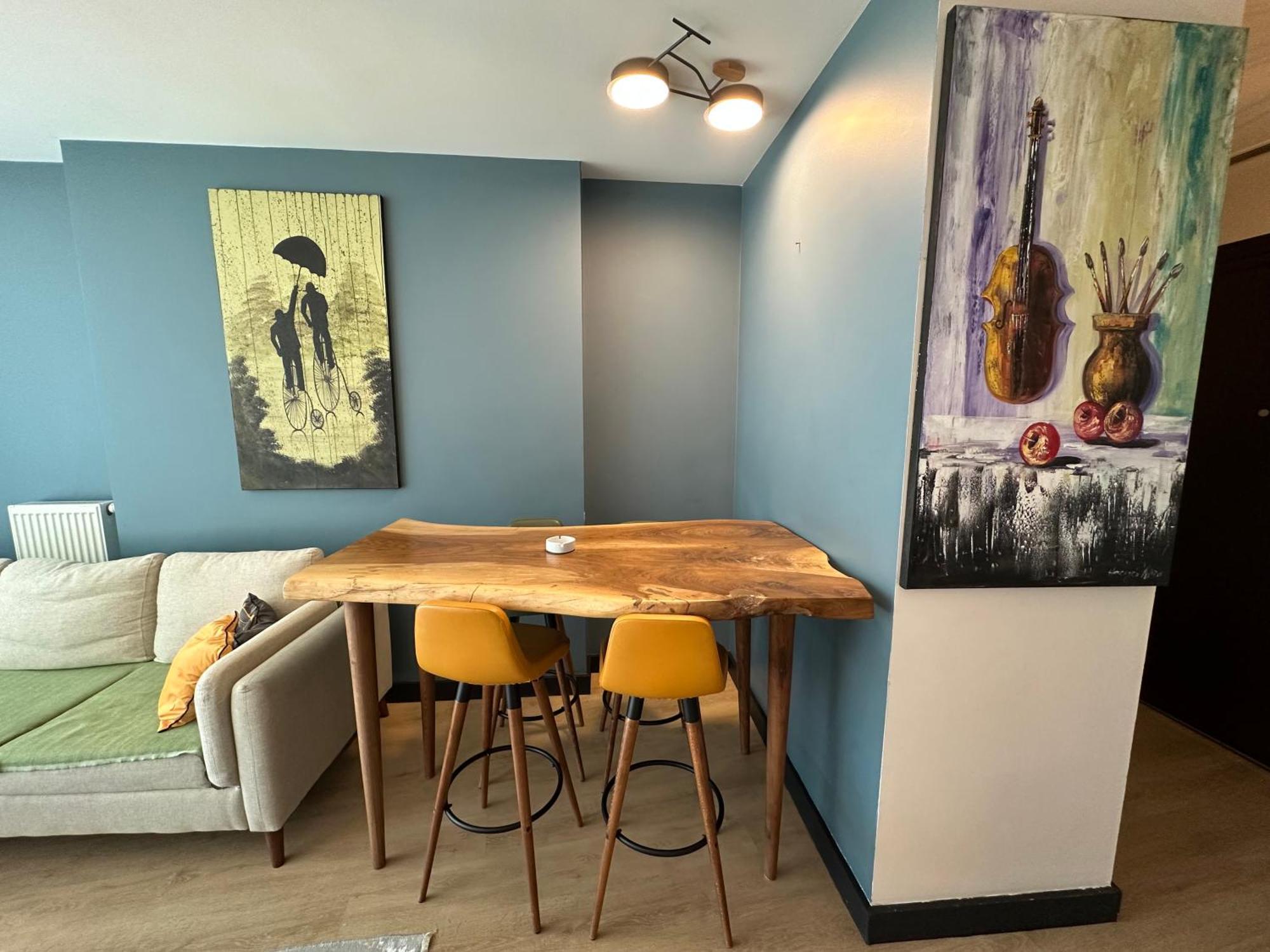 Stylish Flat-eagle Eye For Istanbul