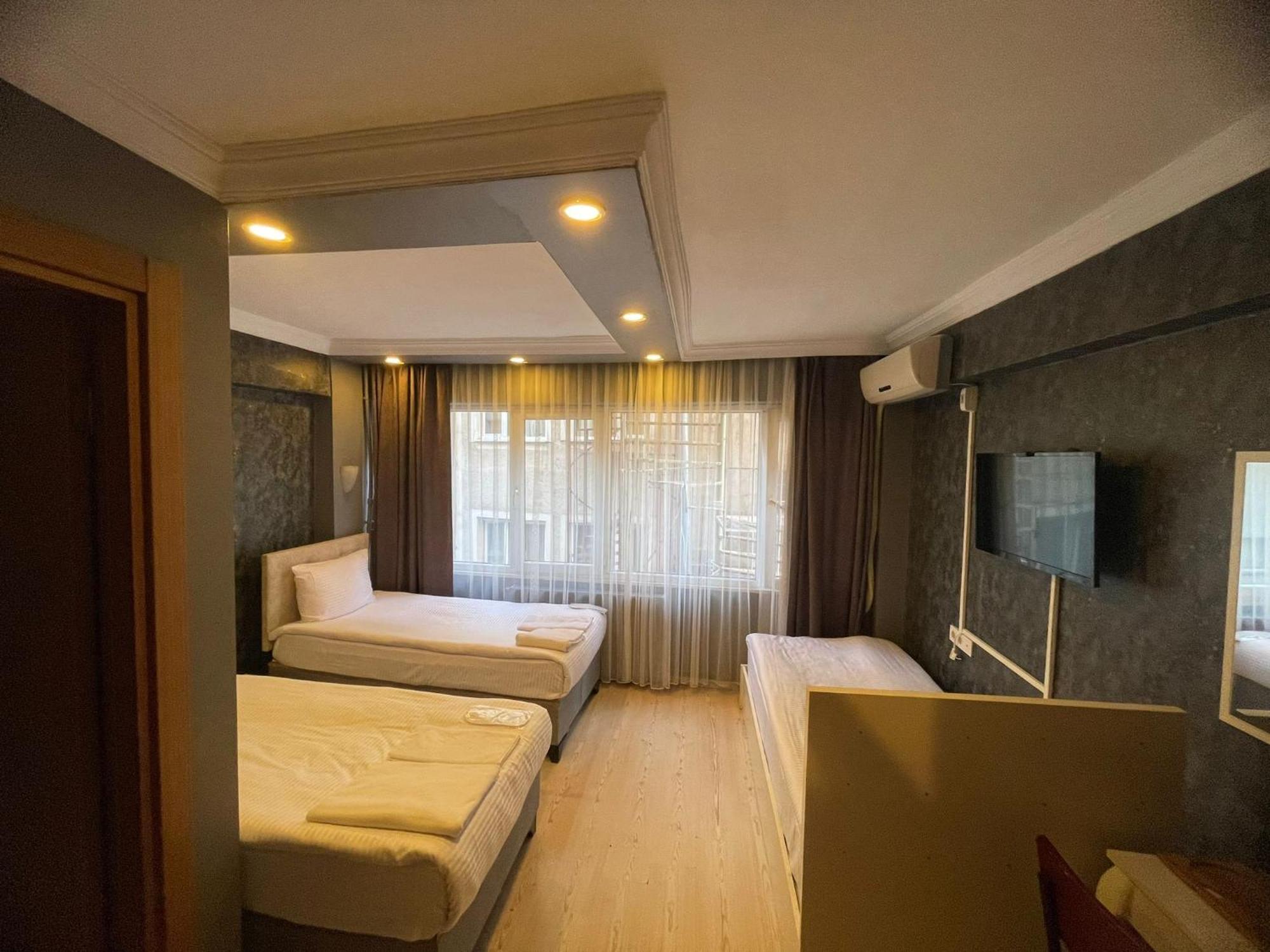 Ufuk Hotel *