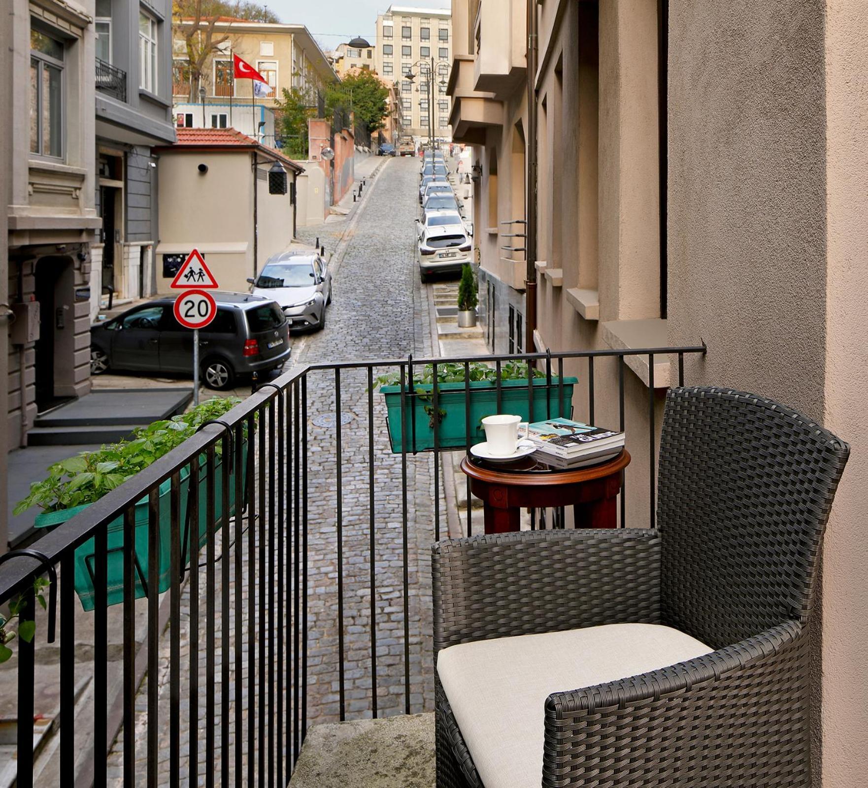 Galateia Aparthotel