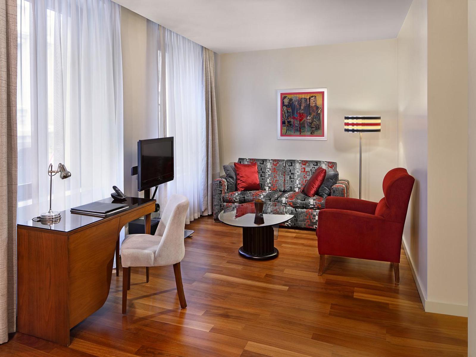 Galateia Aparthotel 3*