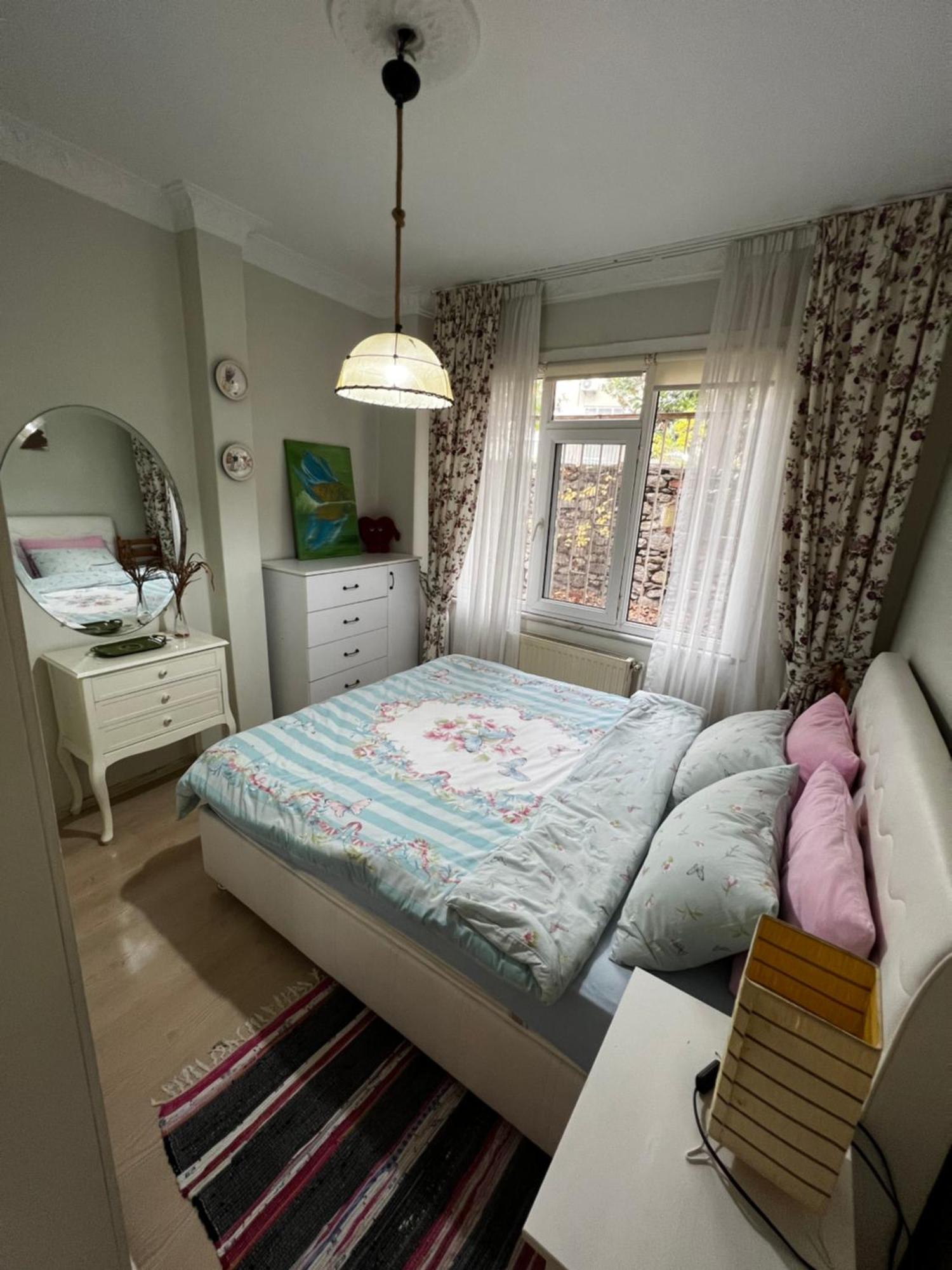Apartment Very Close To Bosphorus, Beautiful 2 1 Salon Flat, Excellent Location *