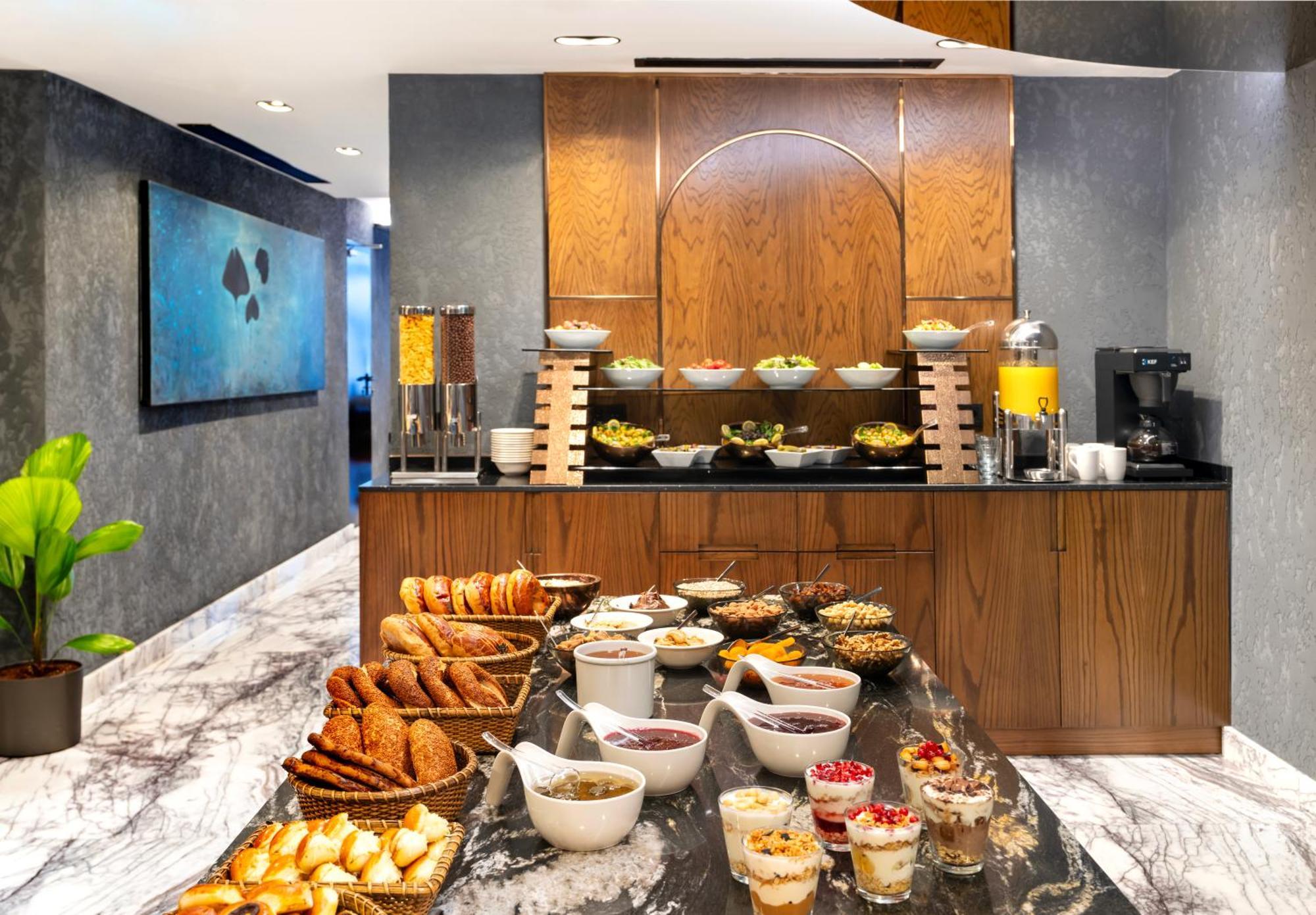Hotel Nex Center 4*
