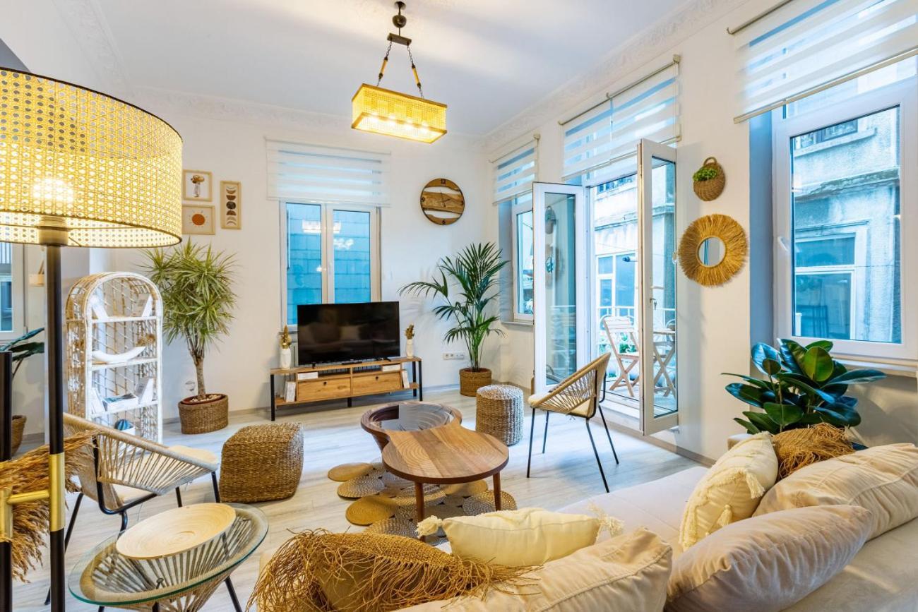 Apartment Exceptional Flat 1 Min To Metro & Galata Tower