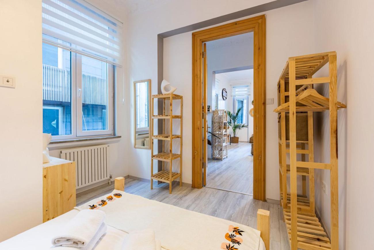 Exceptional Flat 1 Min To Metro & Galata Tower Apartment Istanbul
