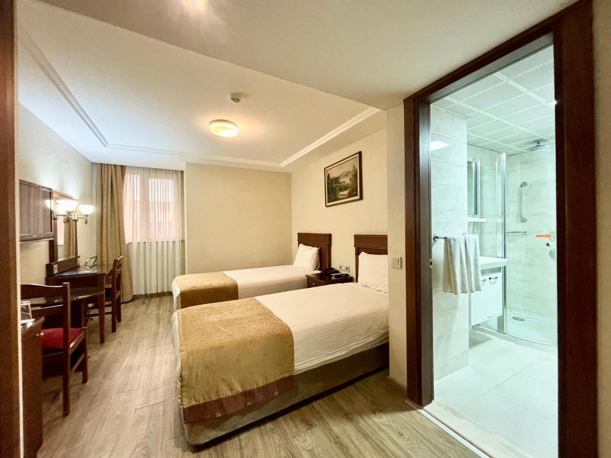Hotel Askoc & 4*