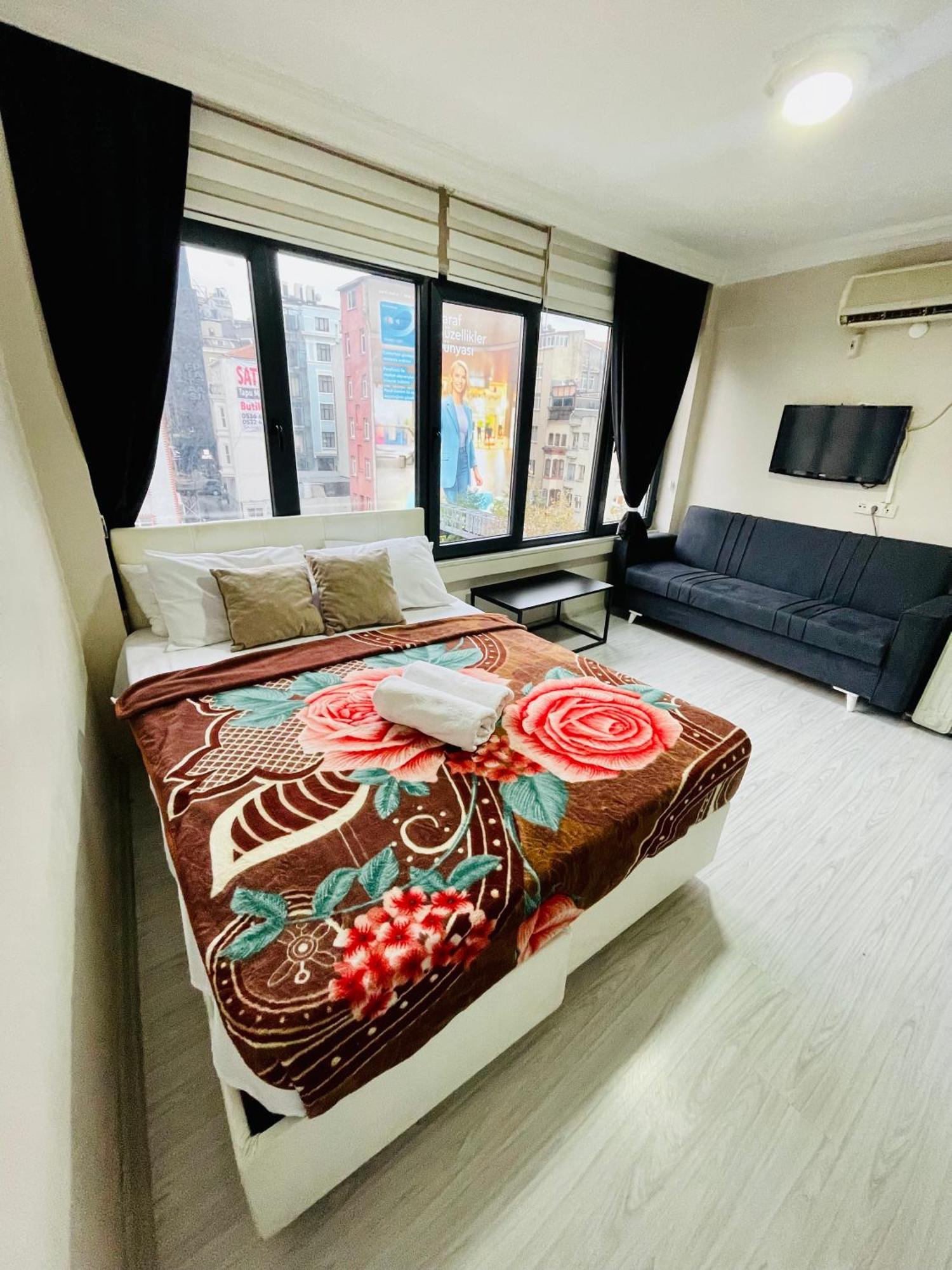 71 Aparthotel