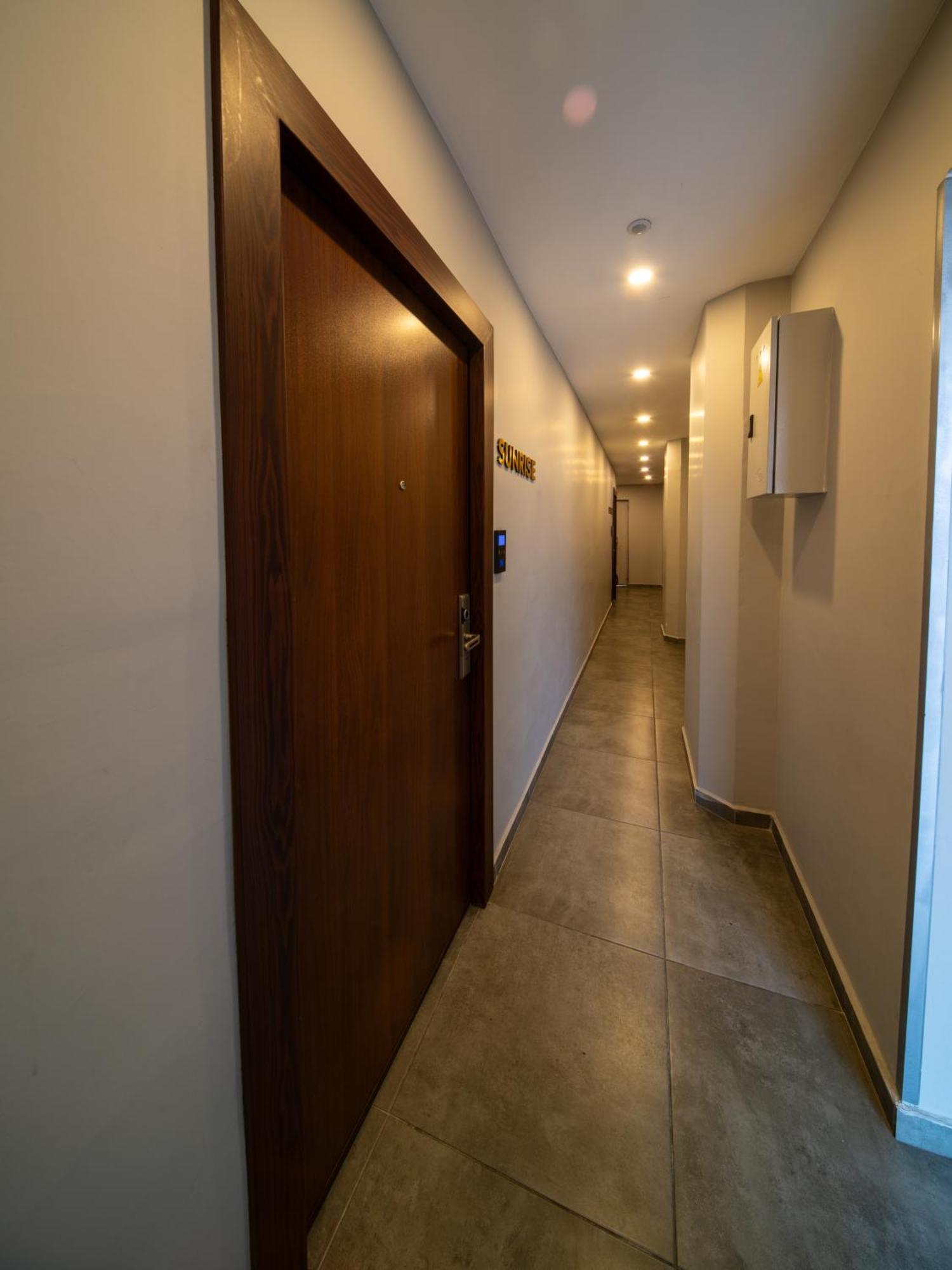 Seasons Apartment *